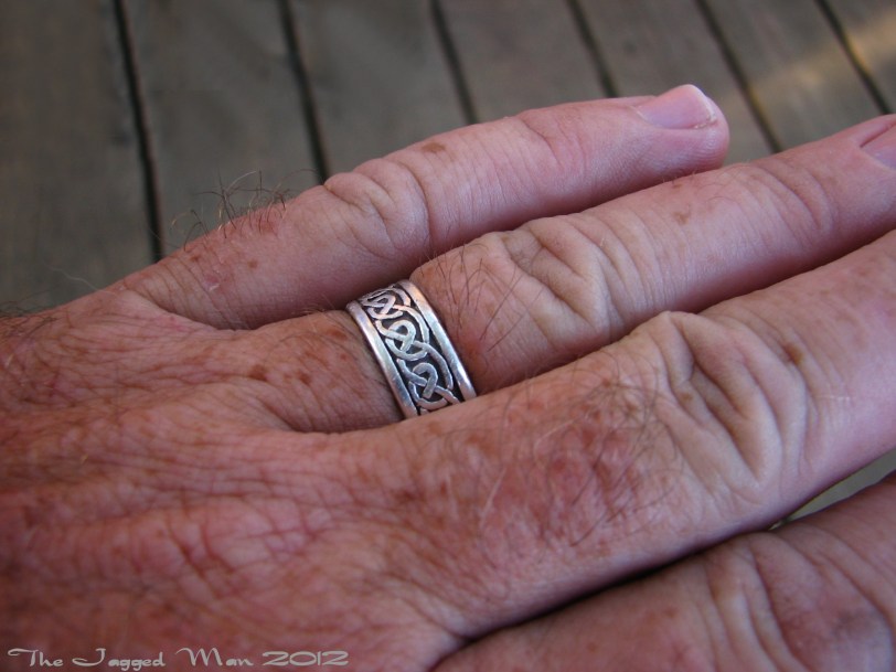 My favorite ring. It has a match, that why it's my favorite.